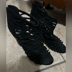 GUESS Heels